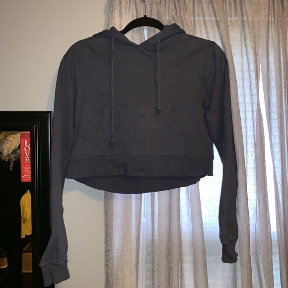Brandy Melville crop hoodie - Picture 2 of 3